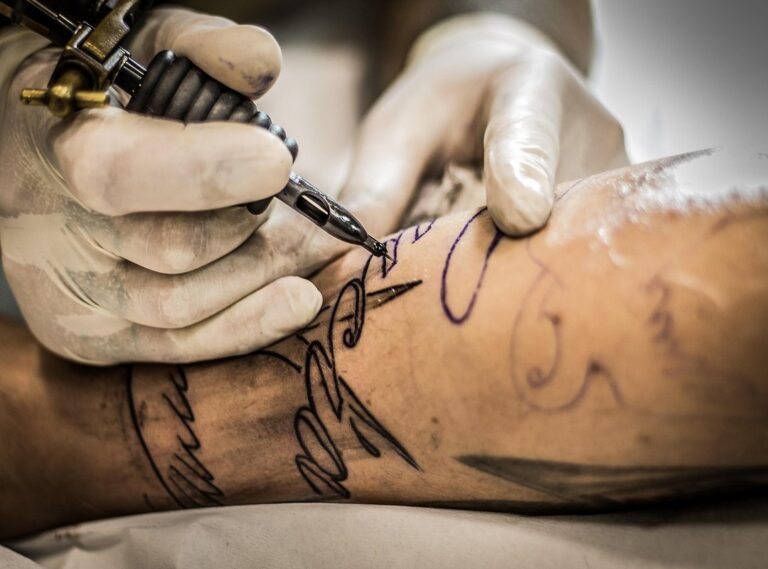 tattoo binnenkant onderarm vrouw